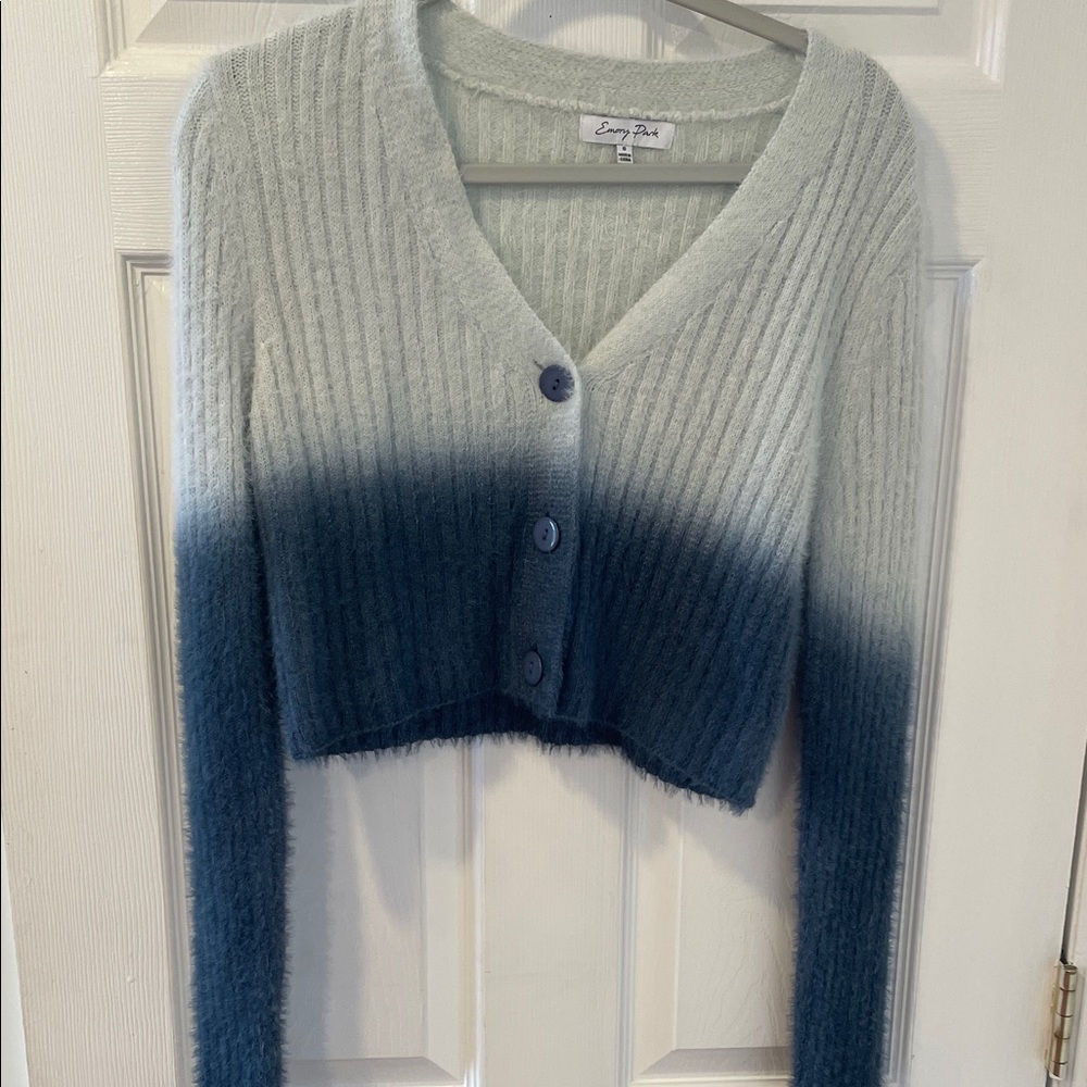 Cozy Knit Women's V-Neck Ombre Sweater - Blue and Gray